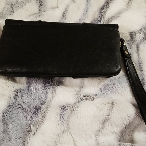 ELLE Wristlet Purse - Picture 7 of 7